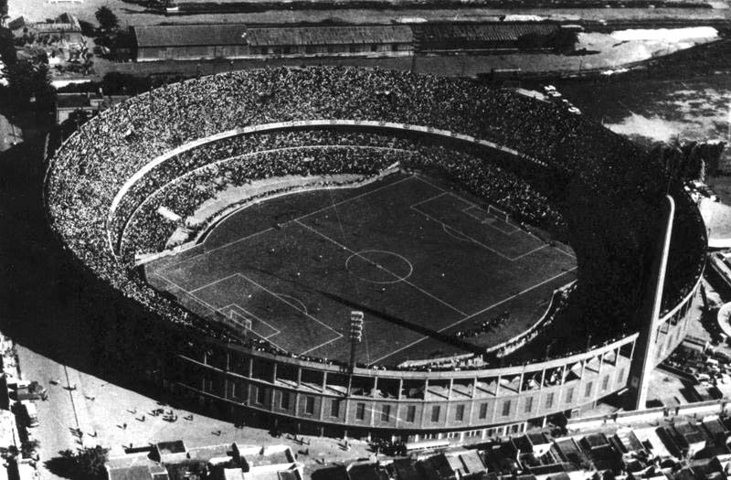 Belgrano venció 2 a 0 a Racing en Avellaneda y quedó como único líder de su zona en el Clausura