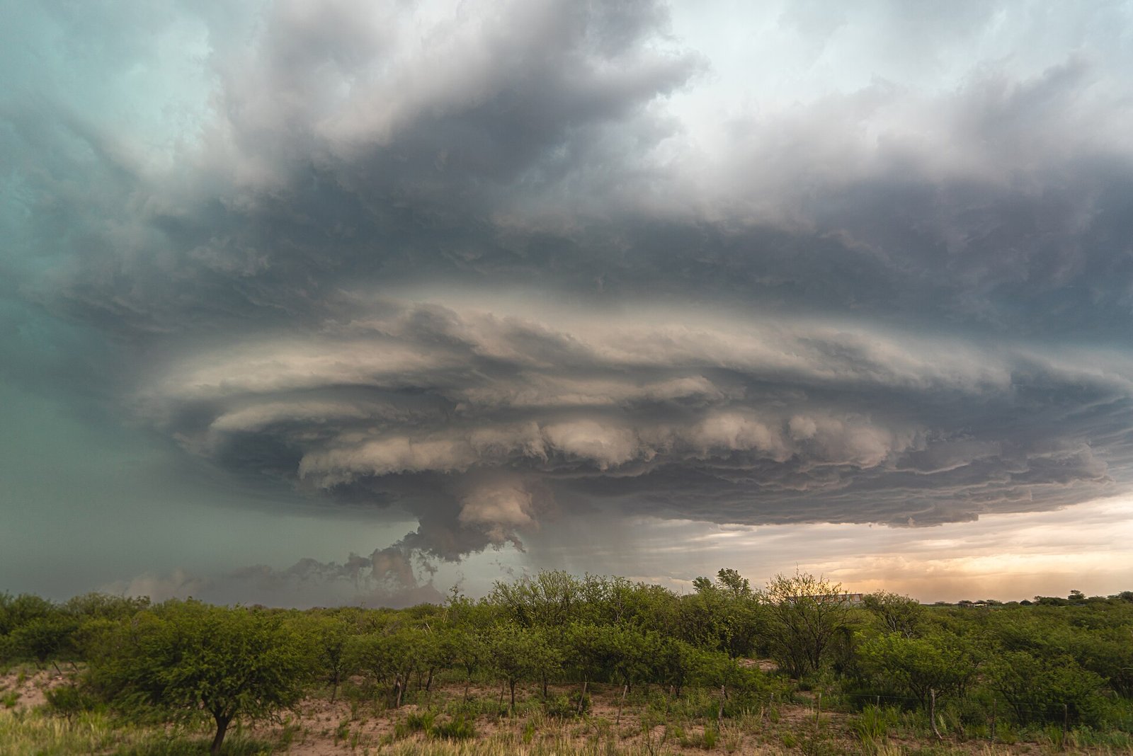 Alerta por tormentas, lluvias y vientos fuertes en 15 provincias