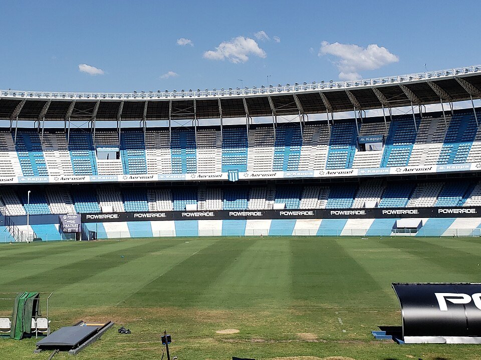 Independiente Rivadavia le ganó 3-1 a Racing y lo hundió aún más en el Clausura